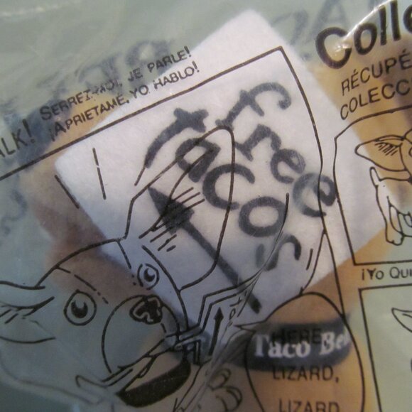 Vintage Taco Bell Talking Chihuahua Dogs, 3 In Original Packages & 2 Working! - Picture 8 of 14